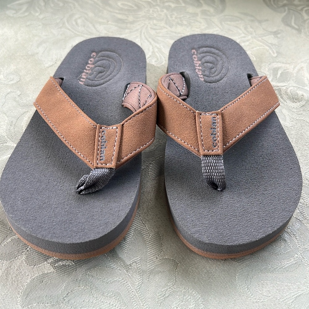 Cobian flip flop sandals